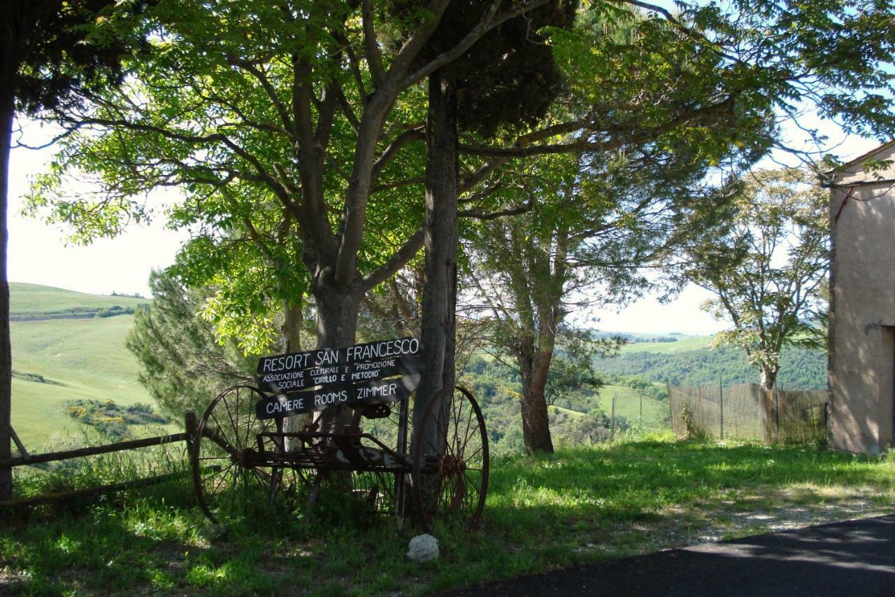 Podere San Francesco Bed and Breakfast Volterra Eksteriør billede
