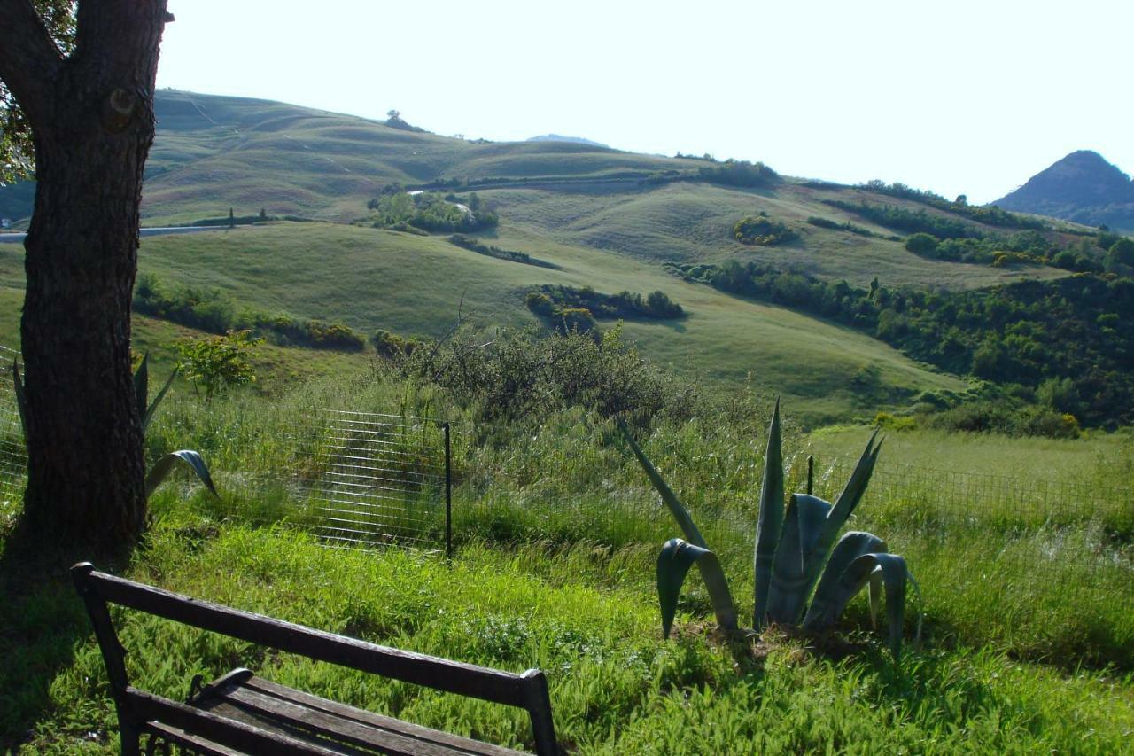 Podere San Francesco Bed and Breakfast Volterra Eksteriør billede